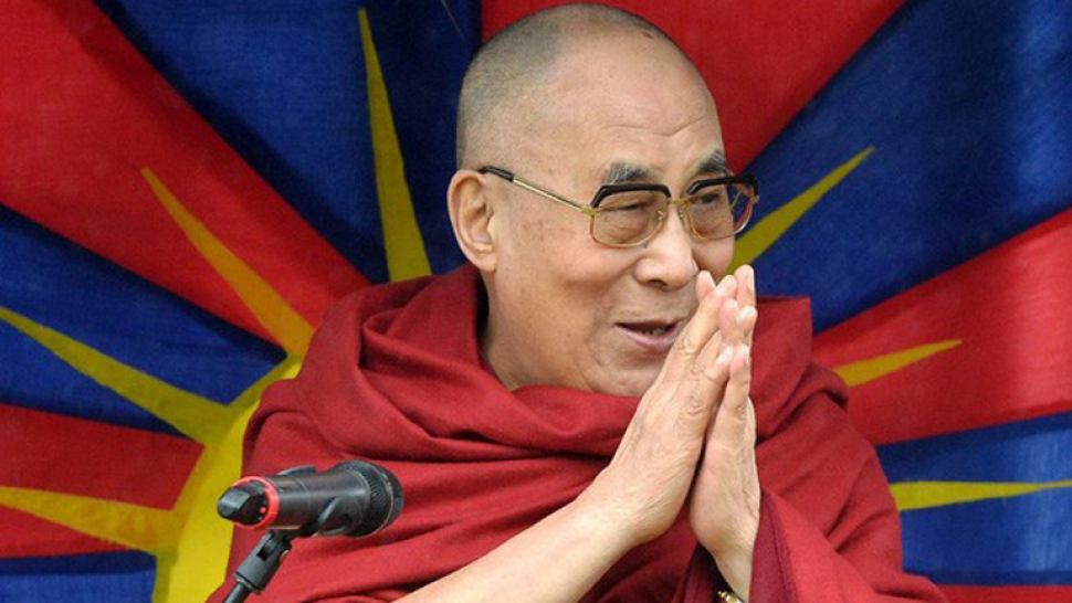 Univerzita Palackého vyvěsila vlajku Tibetu. Nepolitické politikum