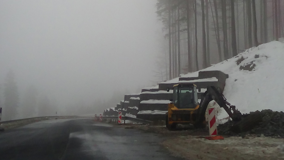 Silnice přes Červenohorské sedlo je otevřená, ale dejte pozor na mlhu