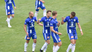 Juliš: Nelepí nám to