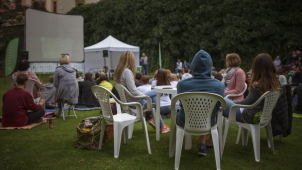 Zaparkuj láká na pestré léto v parcích, s filmy i hudbou