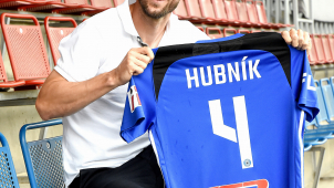 Stoper Hubník podepsal smlouvu na dva roky