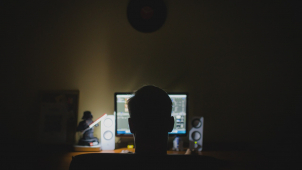 Dve ženy poslaly internetovým podvodníkům statisíce korun