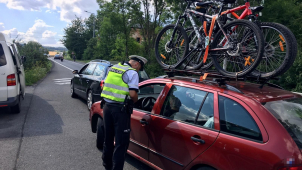 Policie si posvítí na řidiče