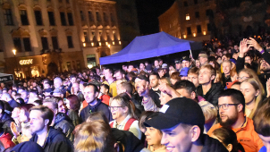 Divokej Bill roztančil Horní náměstí