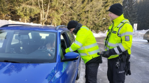 Policisté kontrolovali zimní výbavu řidičů. Na co se zaměřili?