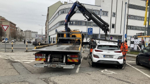 Stání pro invalidy? Pro některé řidiče žádný problém