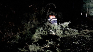 Silný vítr v kraji trhal střechy