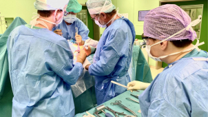 Nemocnice v Šumperku si pronajímá operační nástroje