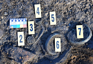 Šperky z doby bronzové i domy zemědělců z doby kamenné našli archeologové u Uničova