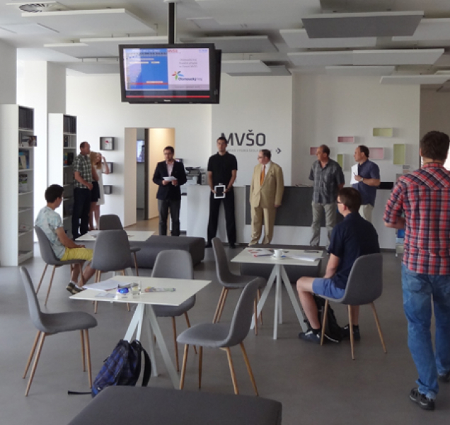 Olomoucký BEA InfoHUB je určen pro mladé v regionu. Sídlí na Kosmonautů