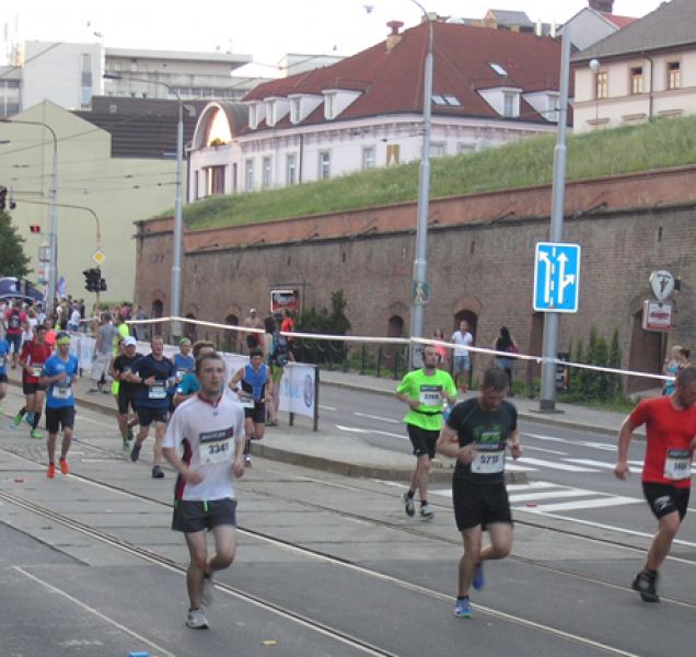 Máme cenu pro beznadějně posledního půlmaratonce: Získá předplatné Hanáckého Večerníku!
