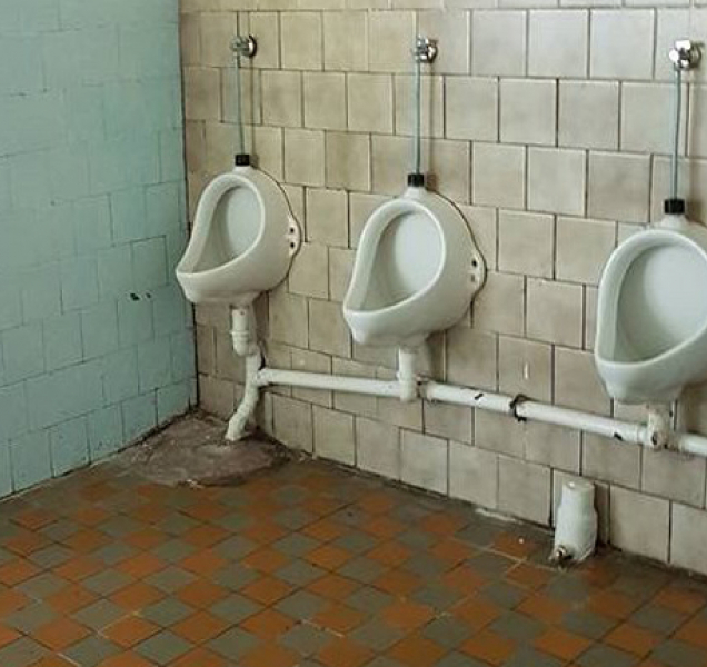 Magistrát města Olomouce prověřuje možnost umístění mobilních WC na Svatý Kopeček a Legionářskou ulici