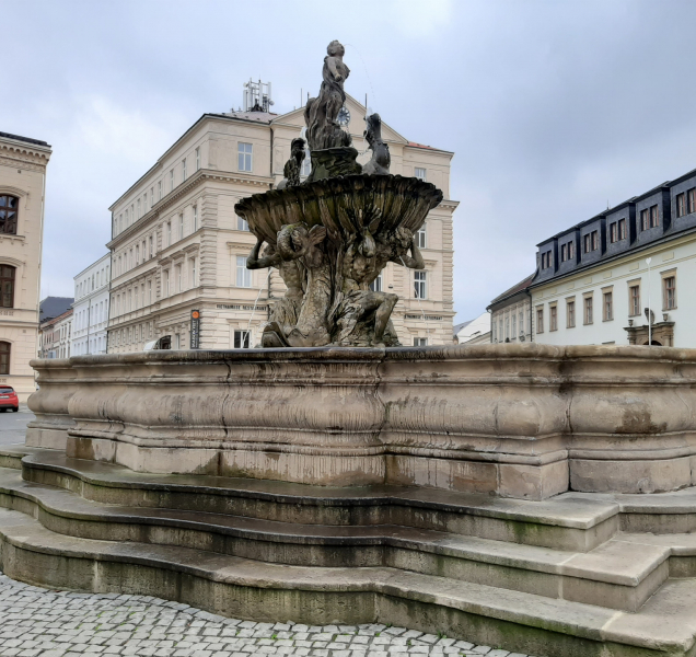 Historie olomouckých kašen: Kašna Tritonů