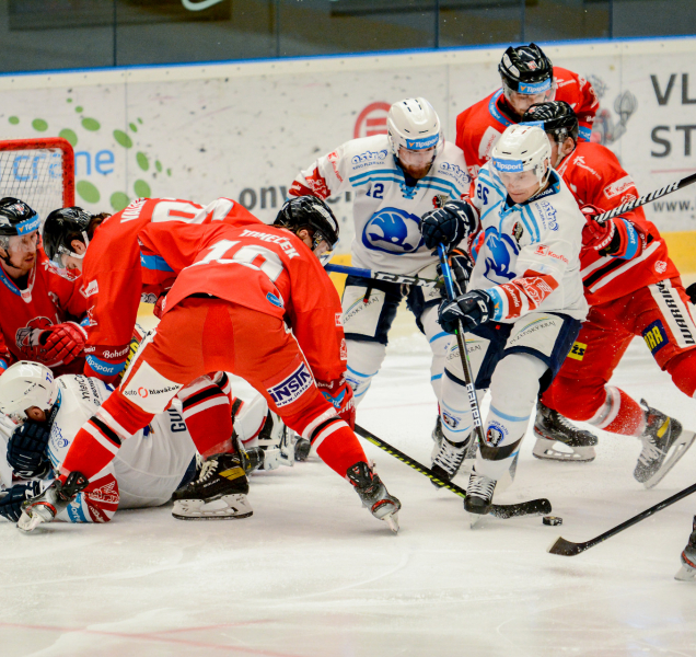 Hokejisté HC Olomouc první zápas na Spartě prohráli