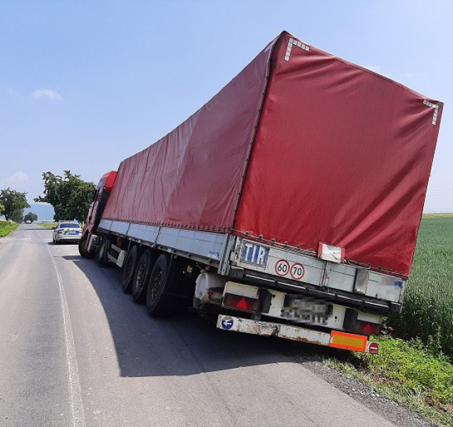 Mladý cizinec sedl za volant náklaďáku opilý