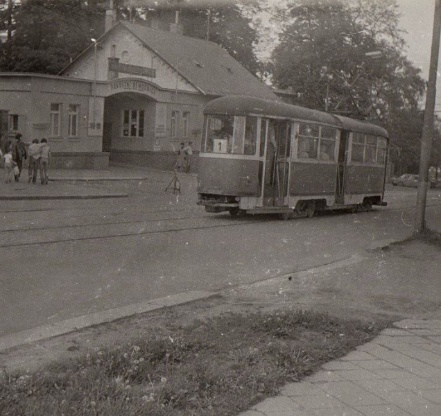 Pojedeme tramvají až do fakultky?