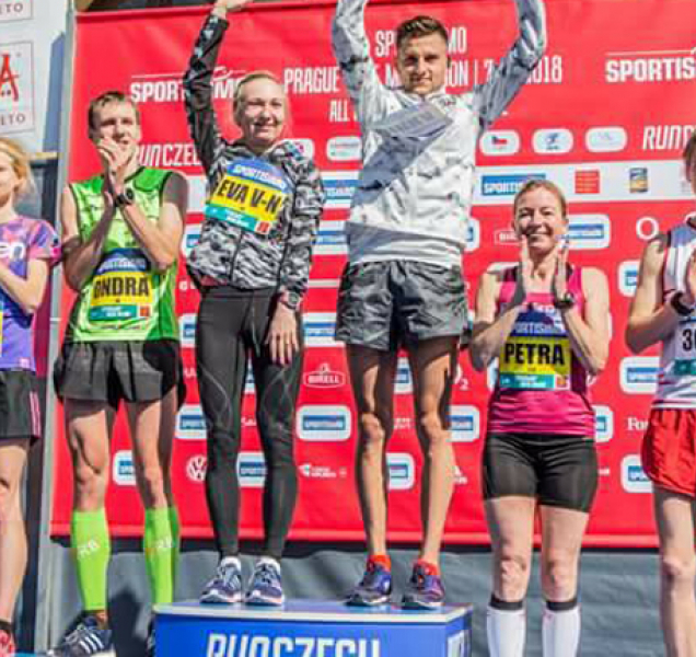 Nestárnoucí Petra Kamínková byla na Pražském půlmaratonu třetí
