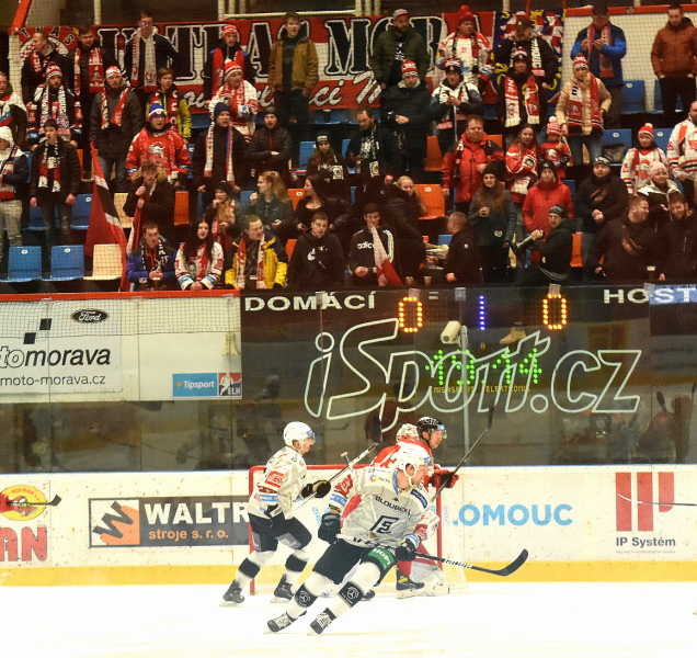 Hokejisté HC Olomouc porazili Vary po nájezdech