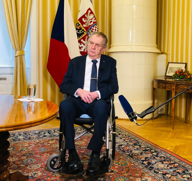 Prezident Zeman: Šílence je třeba izolovat