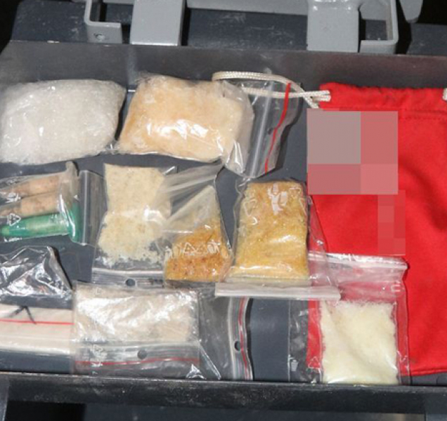 Dealer z Olomouce měl v bytě přes půl kila pervitinu, už je za mřížemi