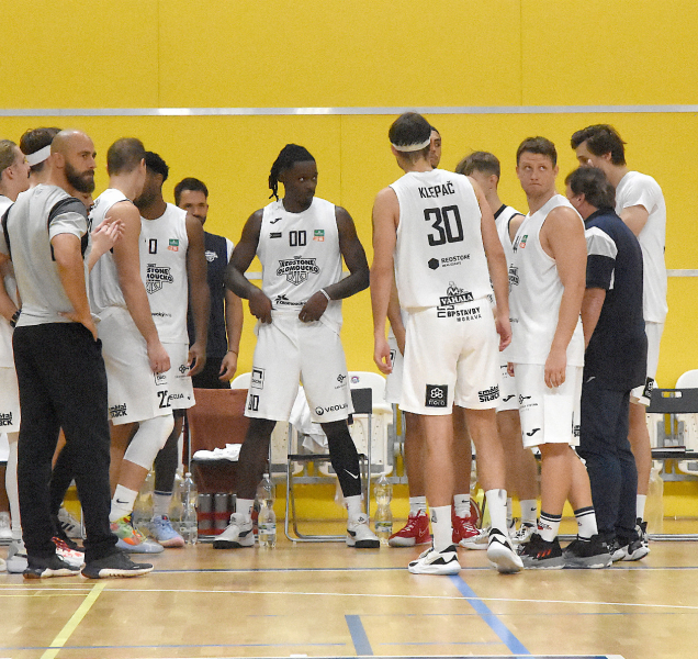 Basketbalisté BK REDSTONE nestačili na Nymburk