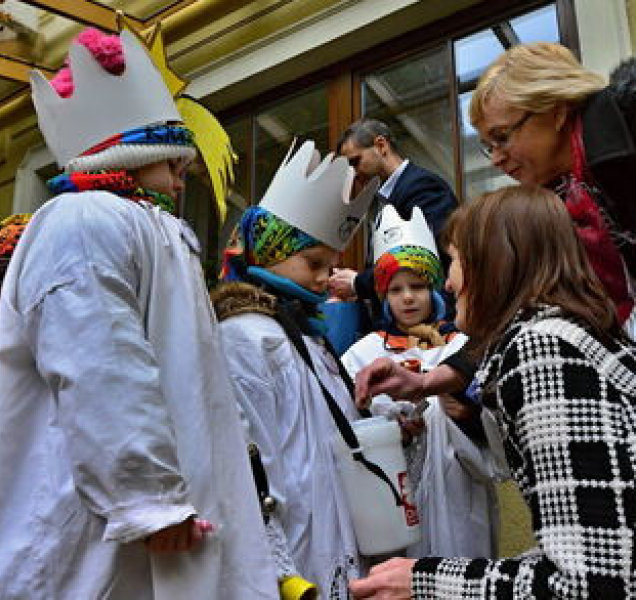 Koledníci vyrážejí zvěstovat zprávu o narození Krista