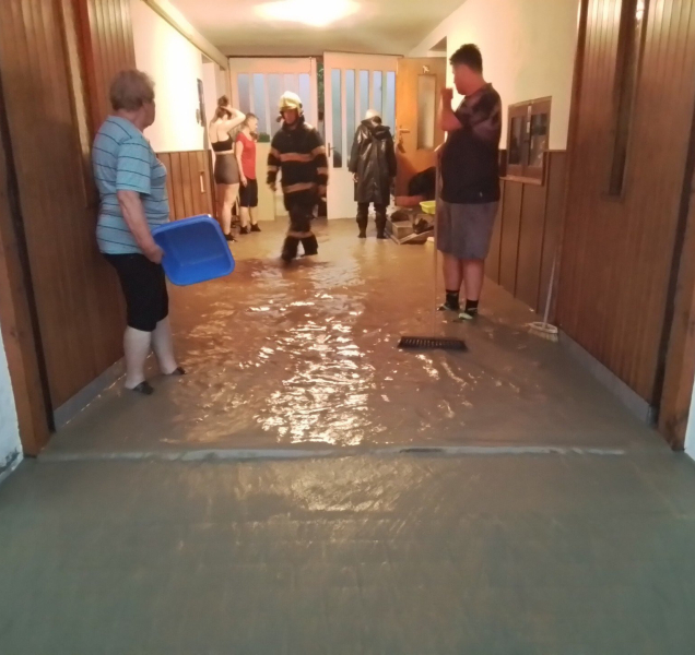 Vytopené domy a lokální záplavy. Další bouřka zasáhla Olomoucko