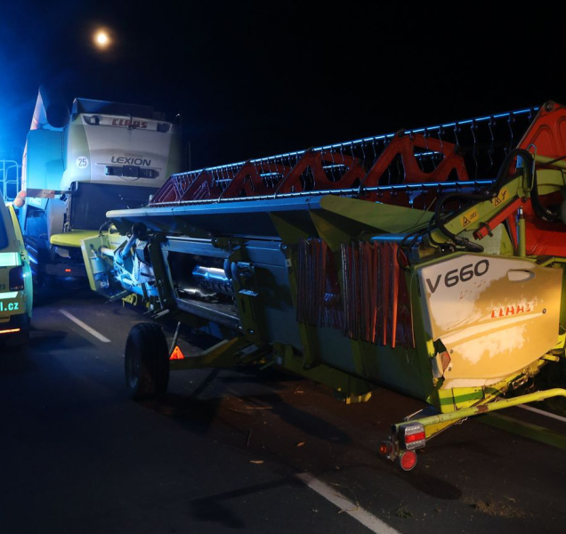 Řidič nepřežil střet s kombajnem