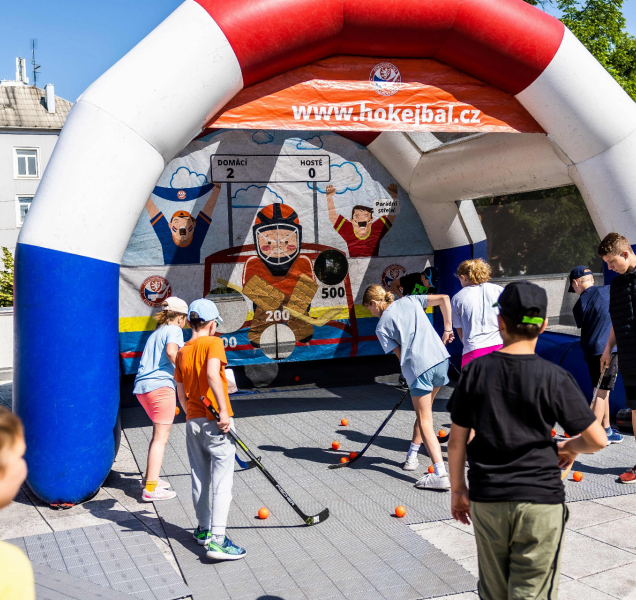 Tisíce dětí, sportovní hvězdy i sporty, které možná uvidíte poprvé