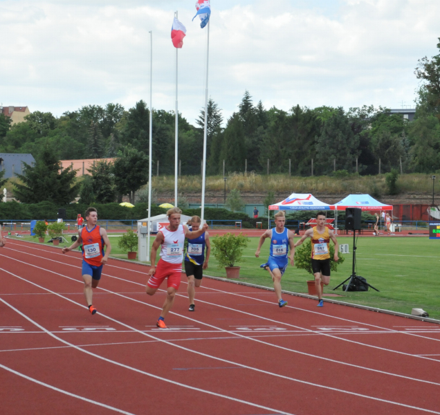 Mladí bojovali o atletické tituly, našim se doma dařilo