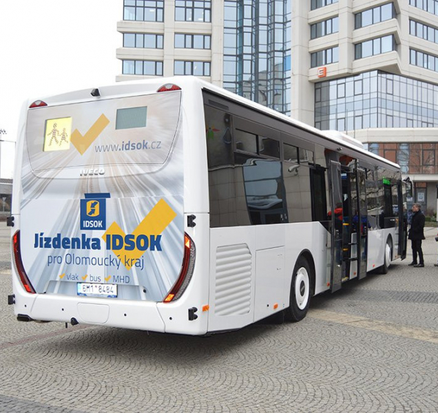 Jedna jízdenka na všechny typy dopravy v kraji? Už příští rok