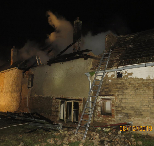 Na Prostějovsku hořel rodinný dům