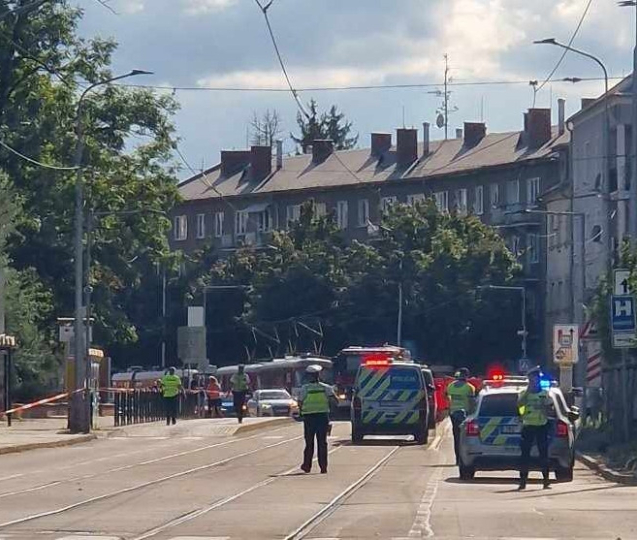 Řidič tramvaje čelí obvinění, že zavinil smrt stařenky