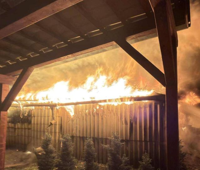 Tři velké požáry, jeden zraněný