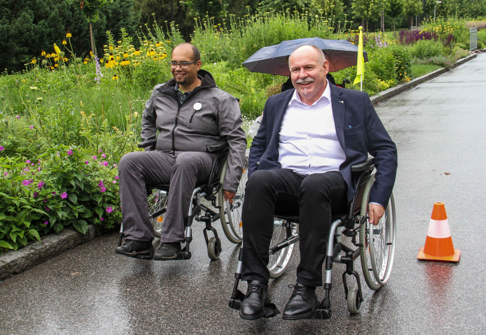 Neobvyklý závod spojil lidi s handicapem