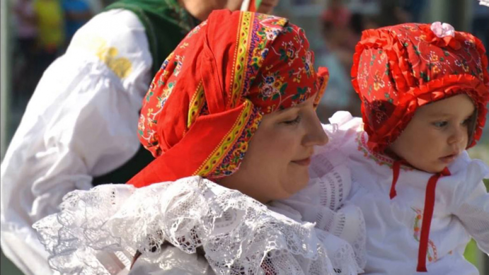 Kolotoče, slavnostní mše, taneční zábavy. Jaké hodové oslavy ještě čekají obyvatele Olomouckého kraje?