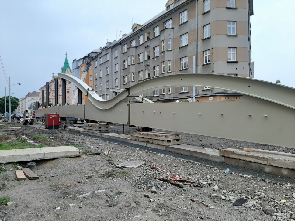 Nový originální most v Olomouci montují italští specialisté