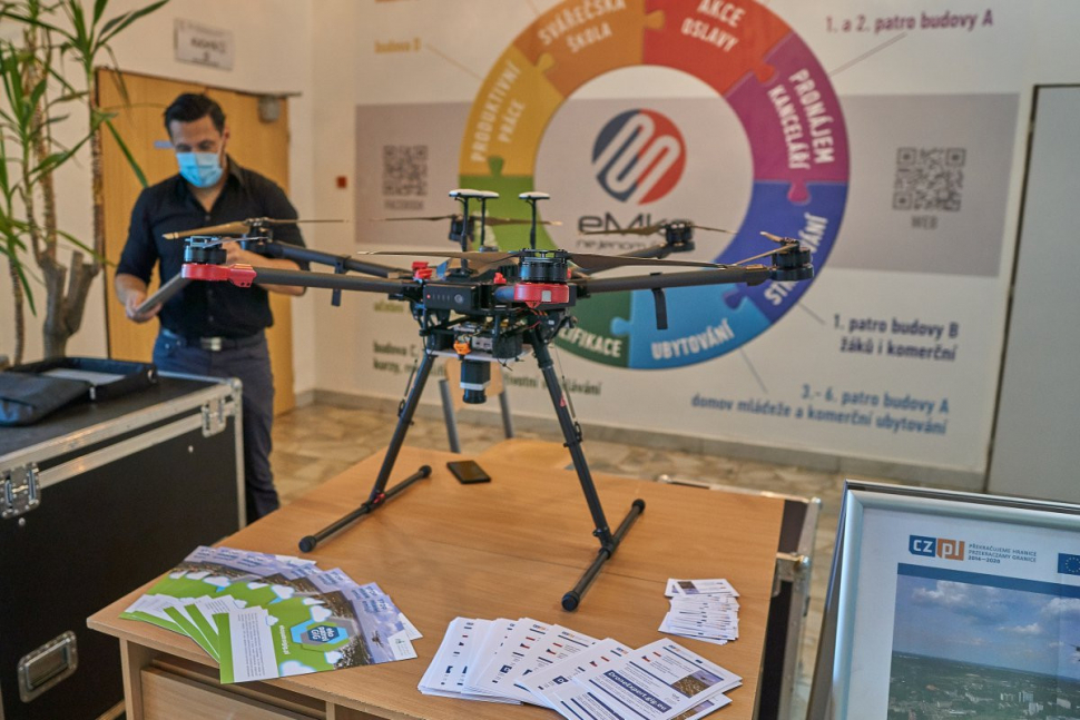 Průmyslová škola v Jeseníku otevírá kurz pro piloty dronů