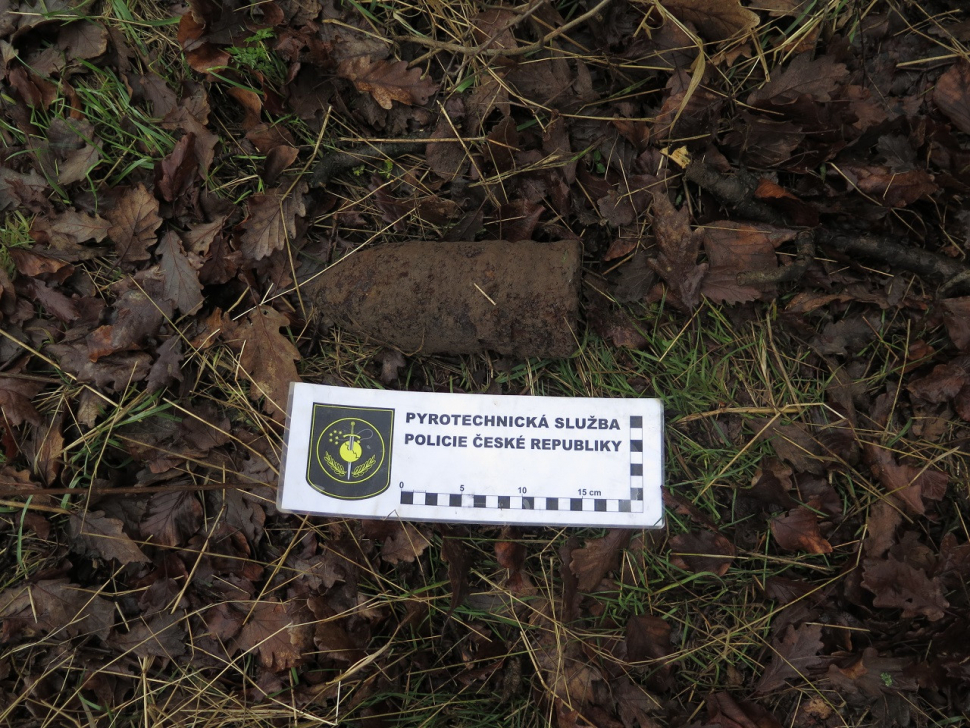 Sedmapadesátiletý muž našel v Lipině dělostřelecký granát