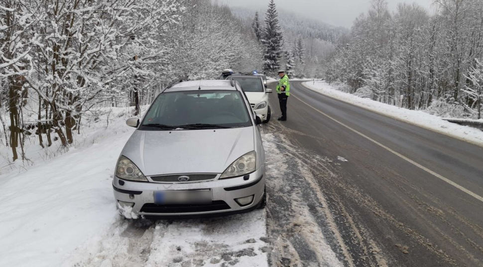 Policisté: V horách parkujte pouze na místech k tomu určených
