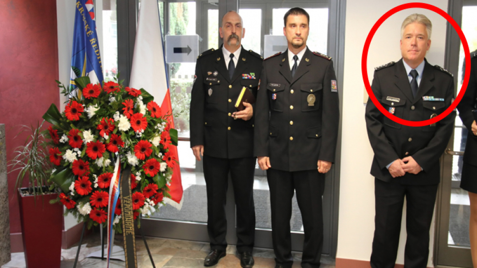 Landsfeld uctil zemřelého policistu Podepřela podezřelého z organizace někdejších bombových útoků