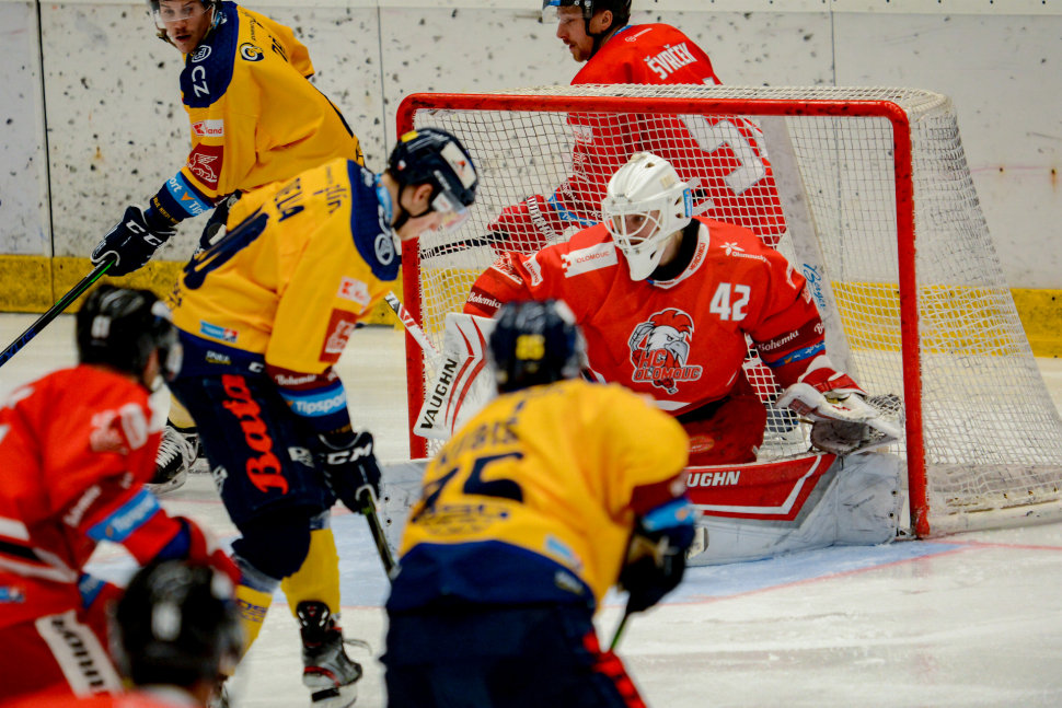 Hokejisté HC Olomouc prohráli v Pardubicích