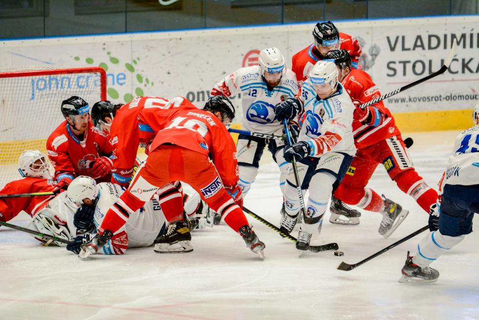 Hokejisté HC Olomouc první zápas na Spartě prohráli