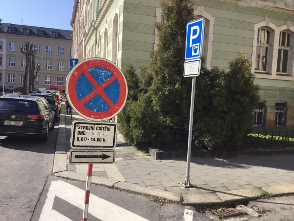 Řidiči pozor, v ulicích Olomouce začíná blokové čištění