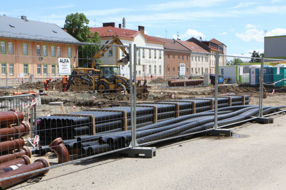 Stavba tramvajové trati na Nové Sady pokračuje