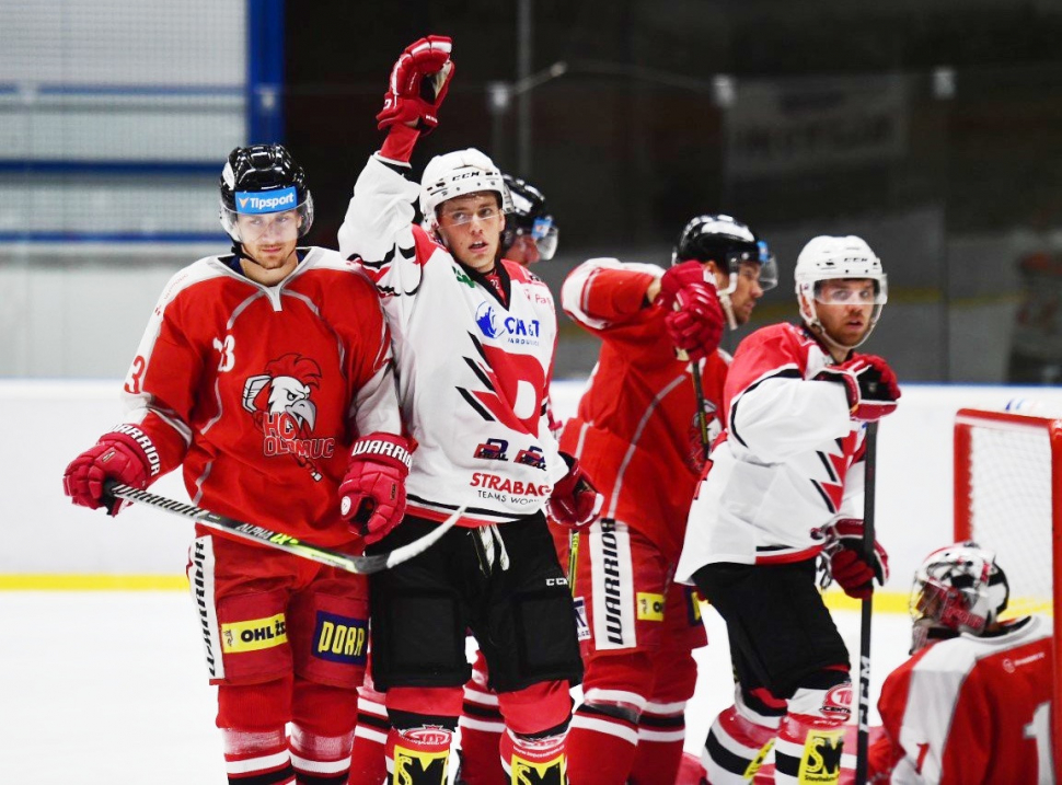 Hokejisté HC Olomouc prohráli v Pardubicích