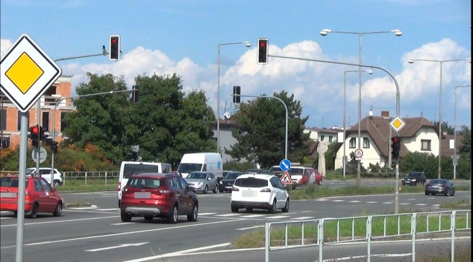 Policie si v Olomouci došlápla na řidiče, kteří jezdí na červenou