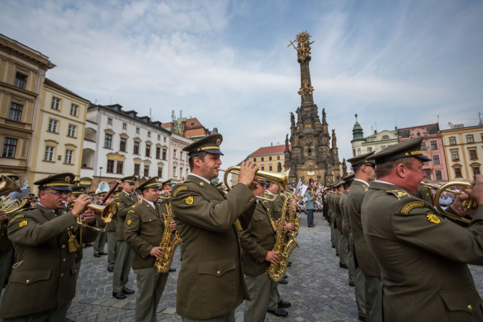 Hudba vojenských souborů rozezní centrum Olomouce