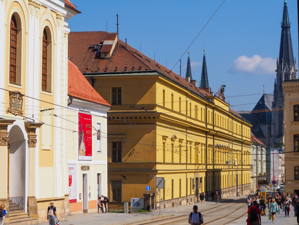 Hanácká kasárna kupce nenašla, snaha o prodej pokračuje