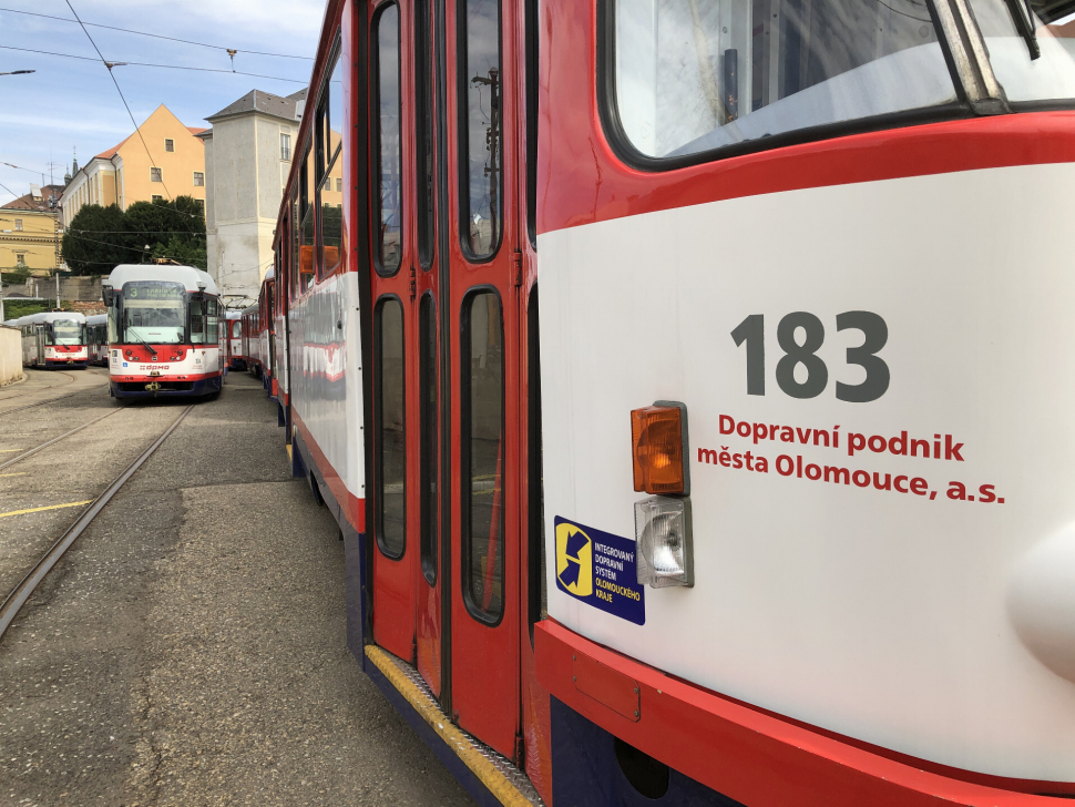Přejezd v Litovelské čeká oprava, tramvaje výluka